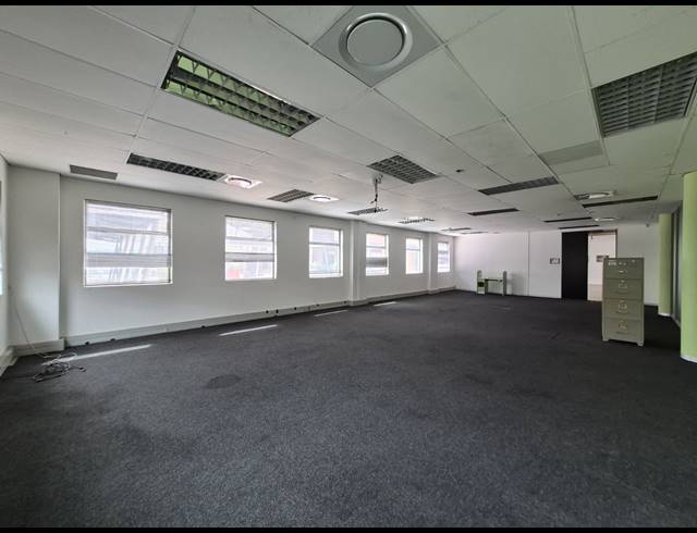 850M² OFFICE TO LET IN SUNNINGHILL